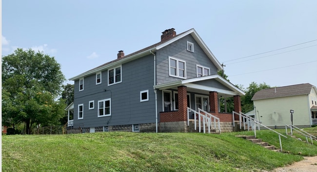 Building Photo - 736 Seymour Ave