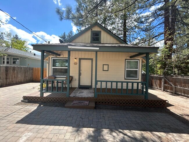 Foto del edificio - 3161 Berkeley Ave