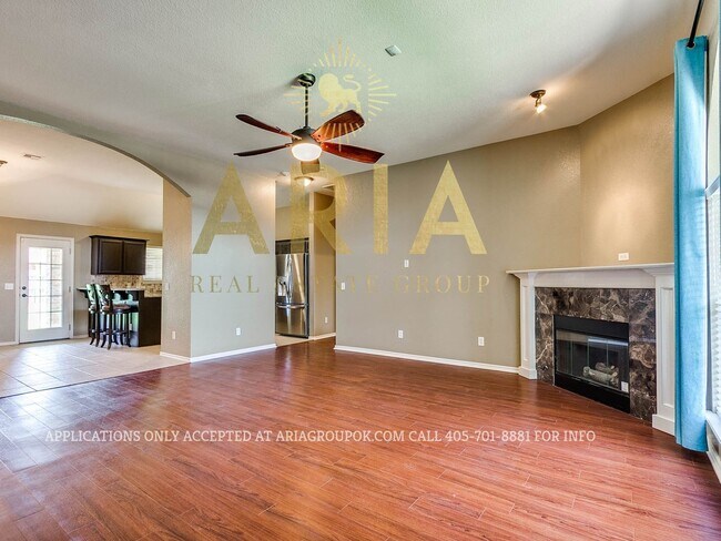 Foto del edificio - GORGEOUS 4 BED/2 BATH HOME IN EAGLE CLIFF ...