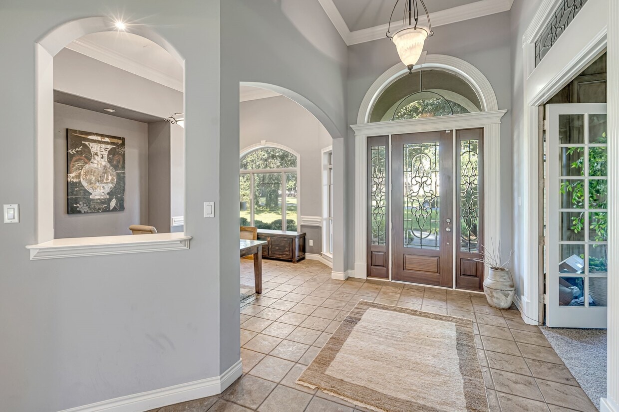Foto principal - 8615 Haven Woods Way