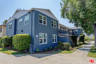 Building Photo - 938 W Glenoaks Blvd