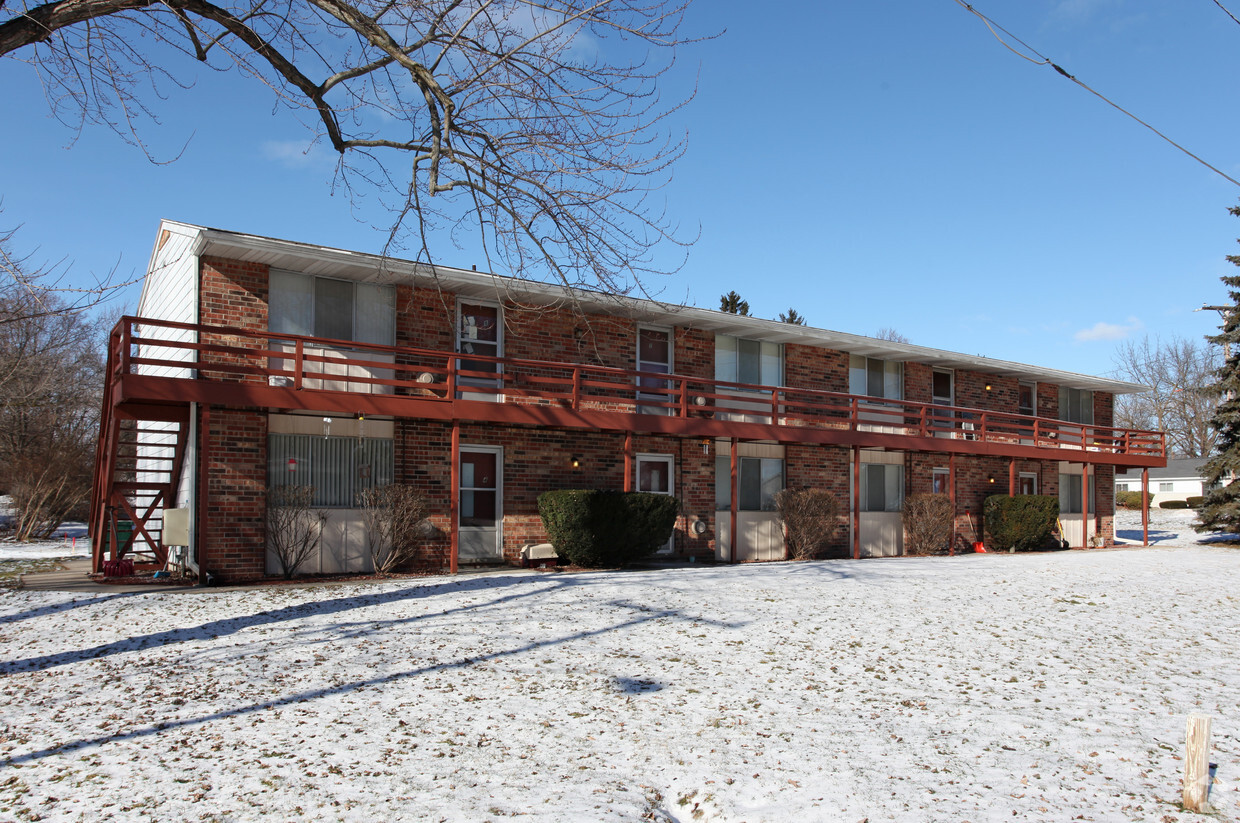 Primary Photo - Lake Drive Apartments