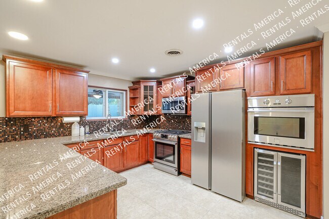 Foto del edificio - 1424 N Gene Ave