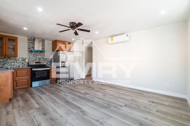 Building Photo - 3652 Platt Ave