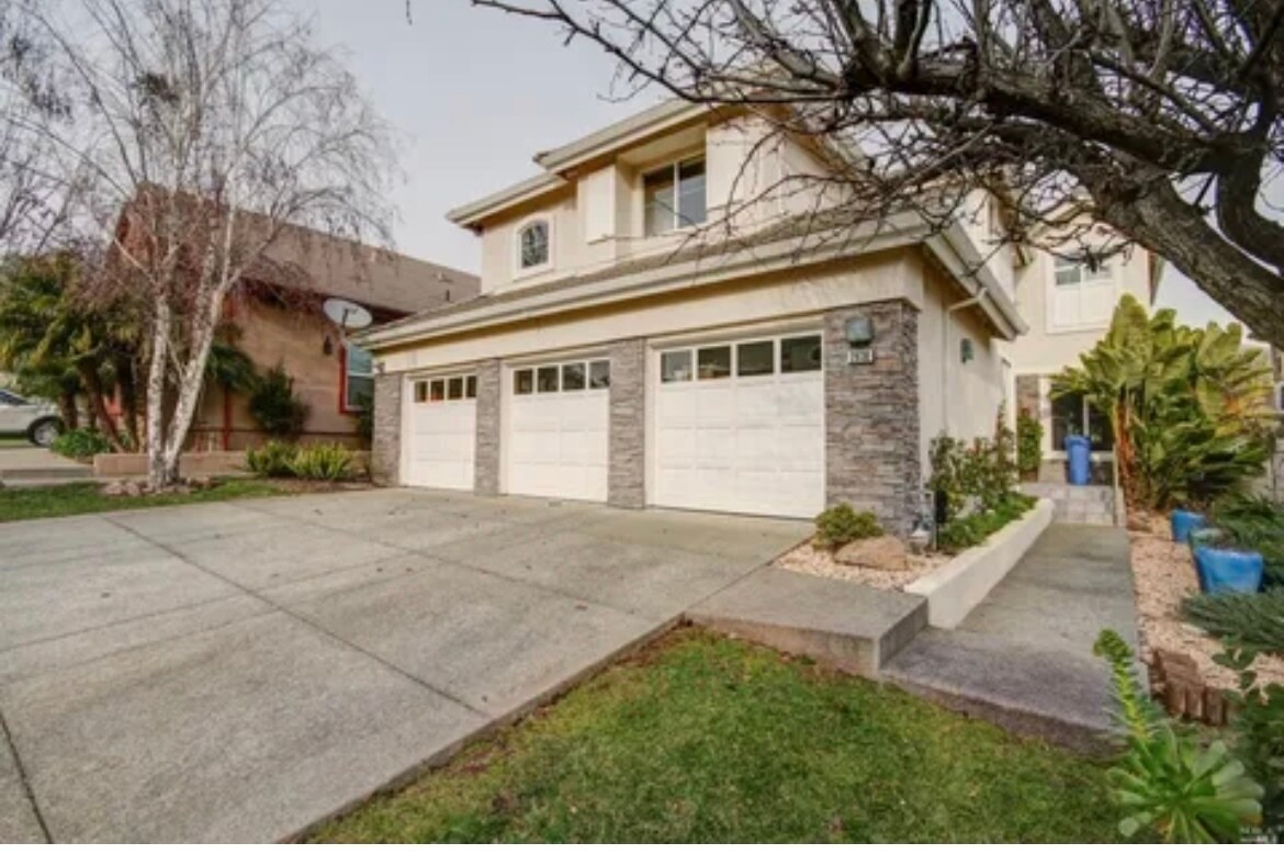 Primary Photo - 2936 Quail Hollow Dr