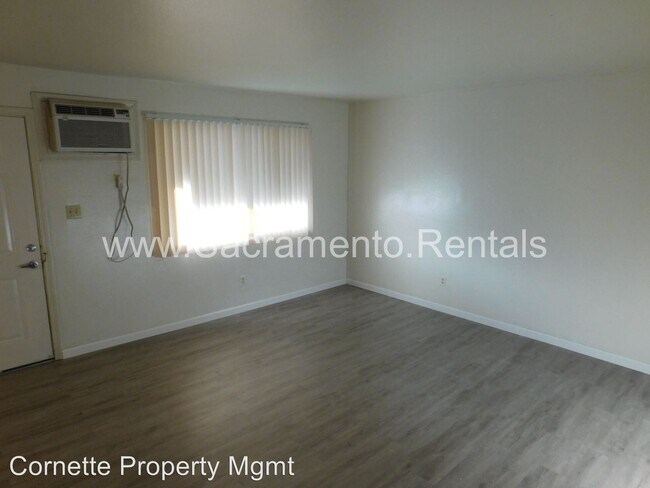 Foto del edificio - 3240 Bell St