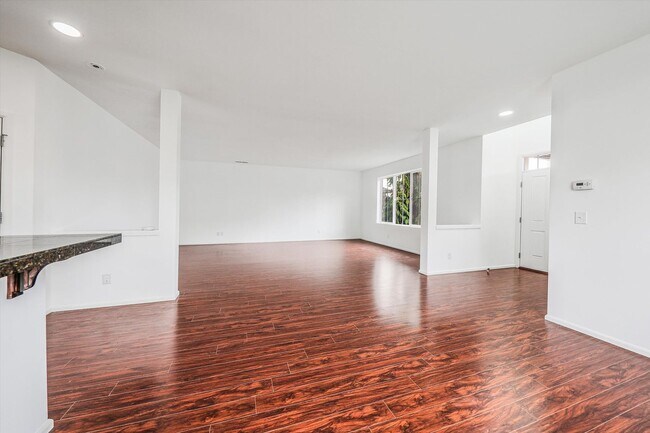 Foto del edificio - Be Among the First to Live in Starlight at...