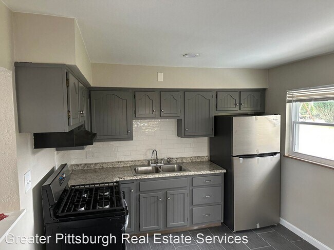 Building Photo - 3 br, 1.5 bath House - 634 Idaho Ave.