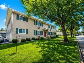 Building Photo - 909 Genrich St