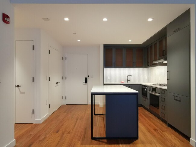 Foto del edificio - 2 Shore Ln