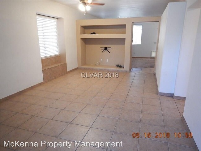 Building Photo - 3 br, 2 bath House - 948 Lloyd George Drive
