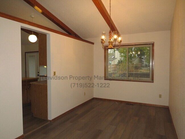 Foto del edificio - Charming 3 Bedroom House in the Briargate ...