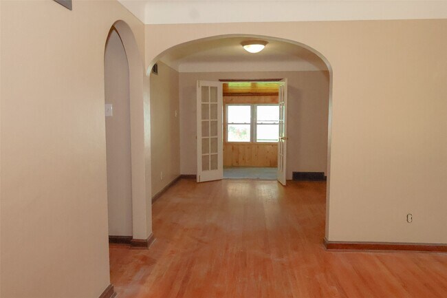 Foto del edificio - 1067 Melvin Dr