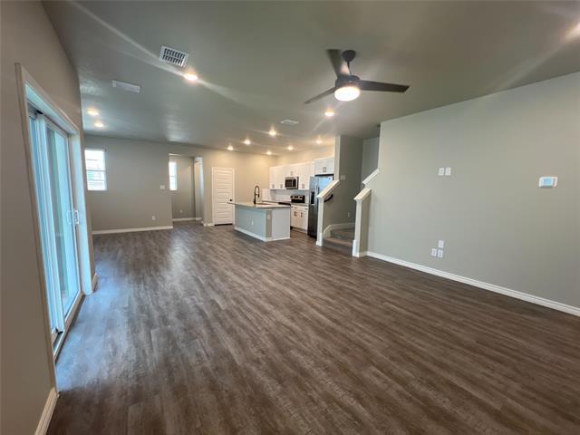 Foto del edificio - 1724 Laurel Ln