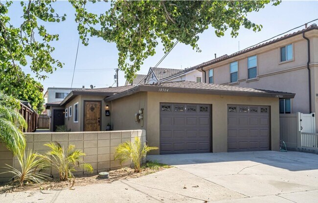 Building Photo - 18506 Grevillea Ave
