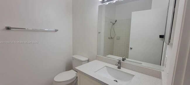 Foto del edificio - 2121 NW 96th Ter