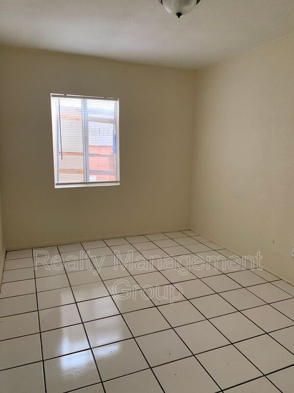 Building Photo - 2904 Market St