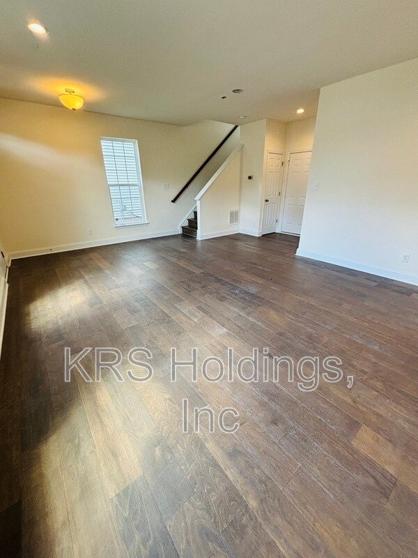 Foto del edificio - 6839 Dunton Rd