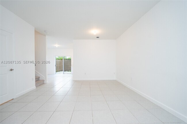 Foto del edificio - 2667 SE 10th St