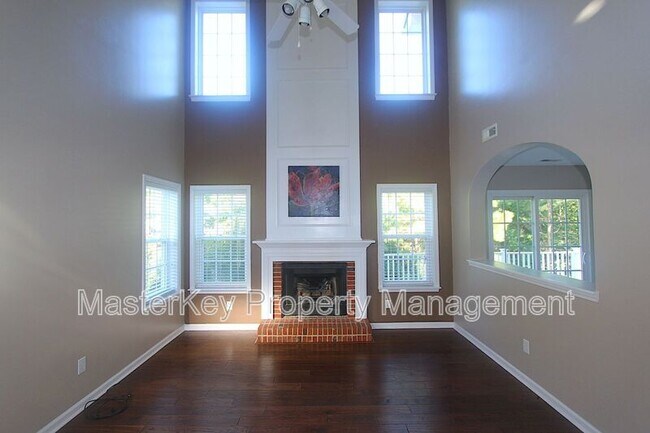 Building Photo - 132 Fairford Dr