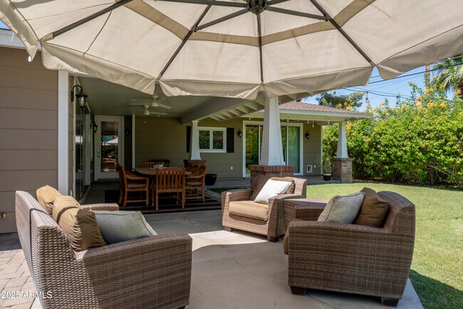 Building Photo - 4628 N Avenida Del Puente