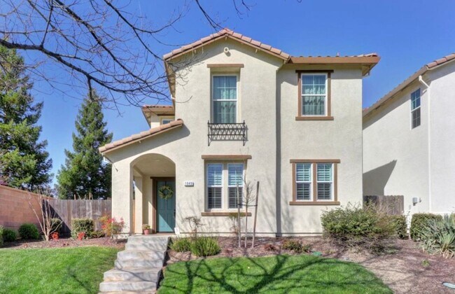 Building Photo - Beautiful North Natomas 3/2.5 Home - Pleas...