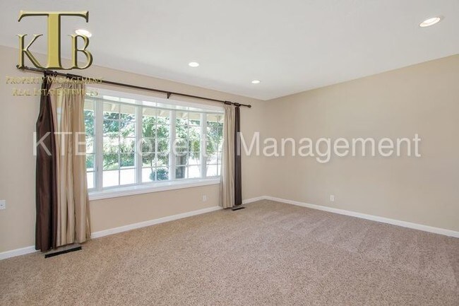 Building Photo - 115 Breckenwood Way
