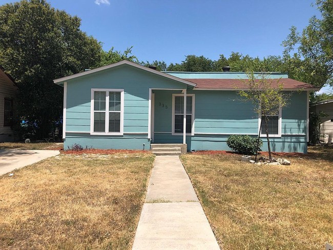 Building Photo - Newly updated 4 bed 2 bath home in Harlandale