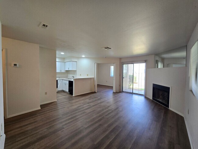 Foto del edificio - 2180 Pinetop Ln