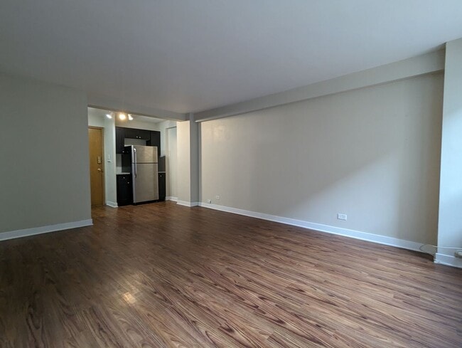 Building Photo - 4180 N Marine Dr