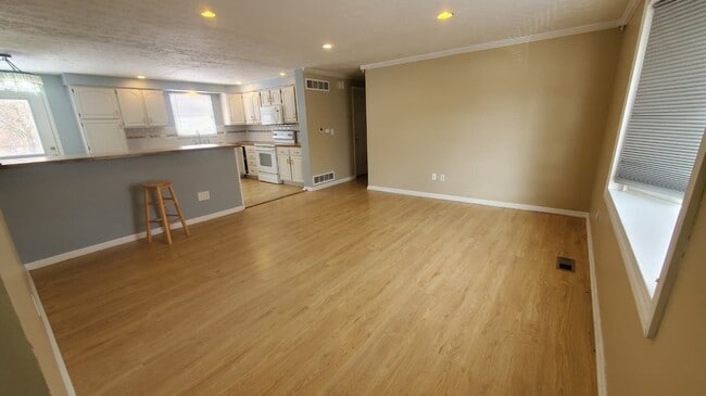 Foto del edificio - 1364 Karahill Dr