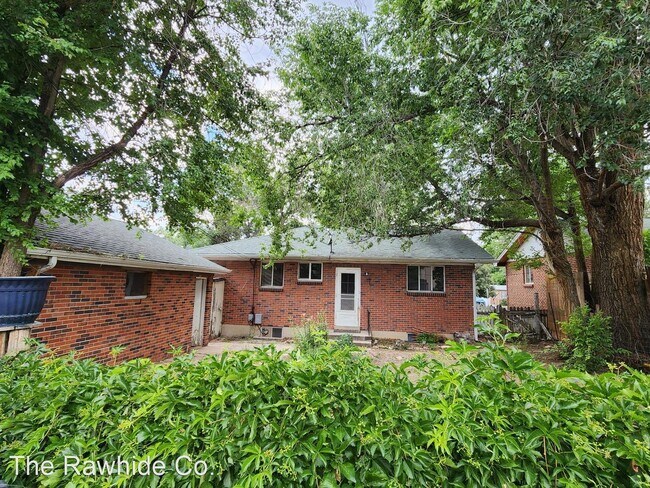 Building Photo - 2 br, 2 bath House - 1427 N. Custer Avenue