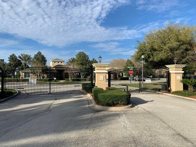 Foto del edificio - 6852 Woody Vine Dr