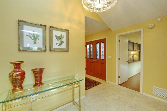 Building Photo - 5728 Doral Dr