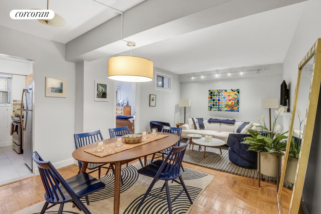 Primary Photo - 345 E 56th St