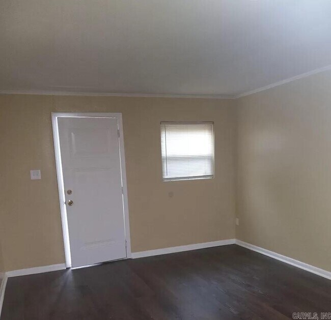 1916 W 14th Ave, Pine Bluff, AR 71603 Townhome Rentals in Pine Bluff