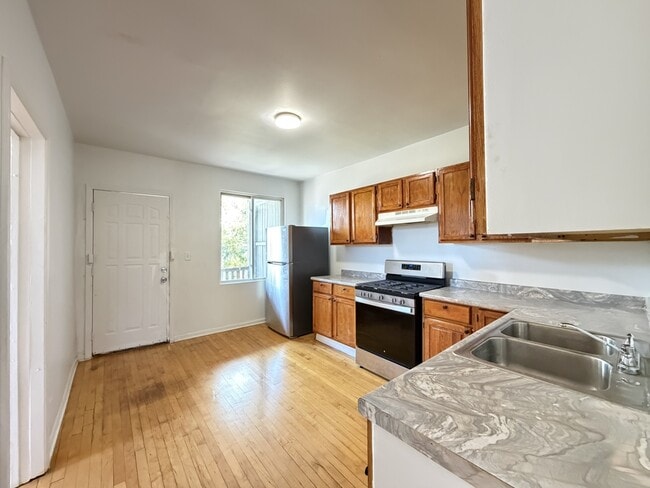Building Photo - 4251 W Haddon Ave