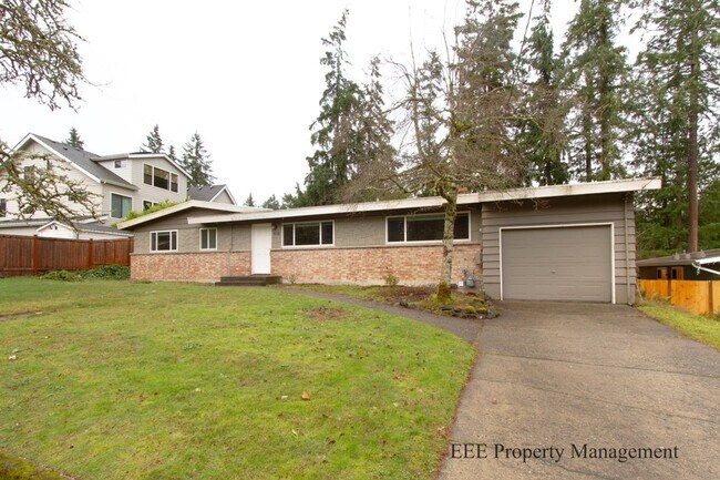 Foto del edificio - Bellevue Home in Phanton lake Area