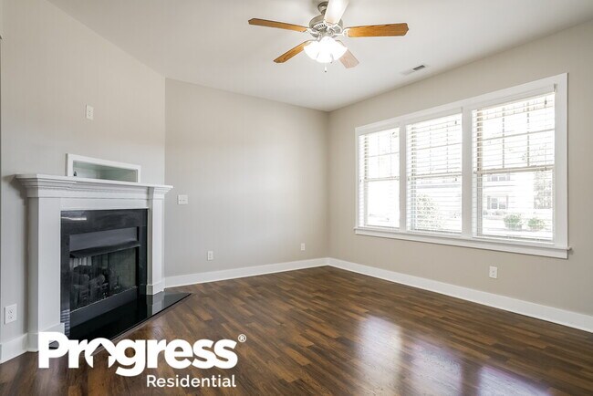 Building Photo - 55 Wood Green Dr