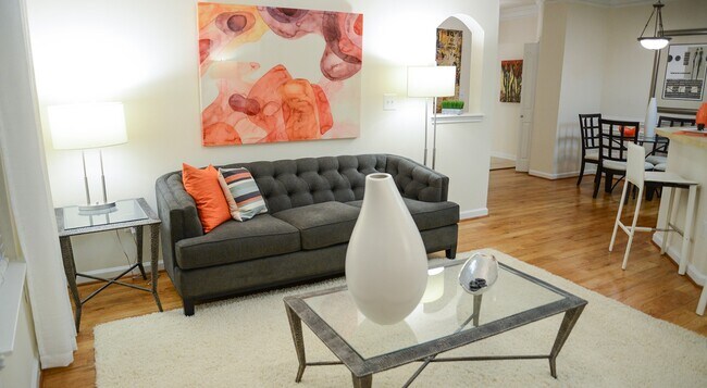 Building Photo - Your Dream Home! – Style, Comfort & Luxury...