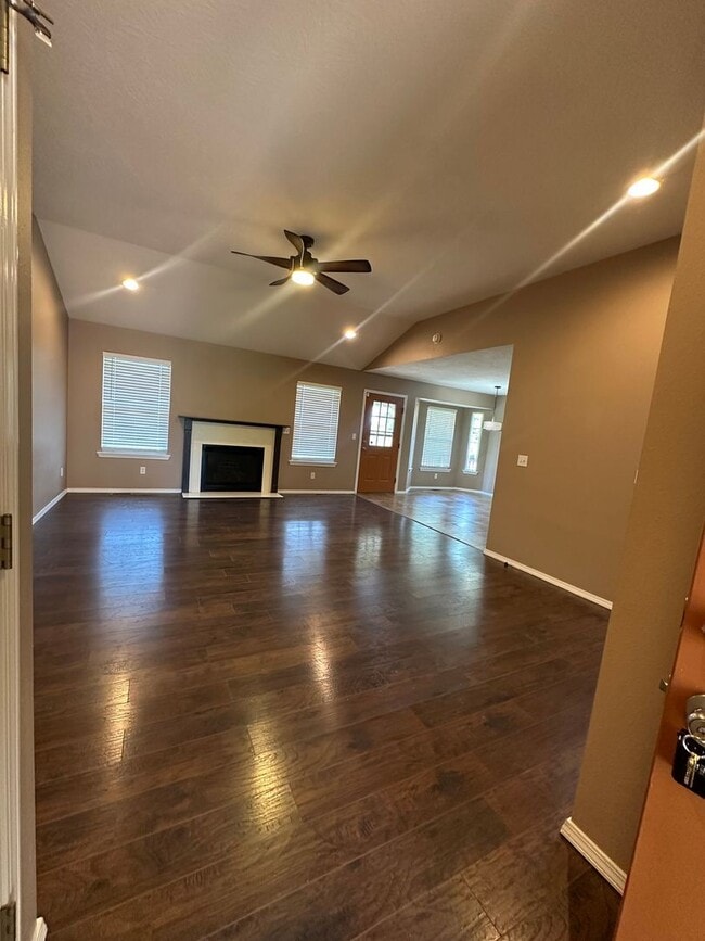 Building Photo - Beautiful home in Battlefield available now!