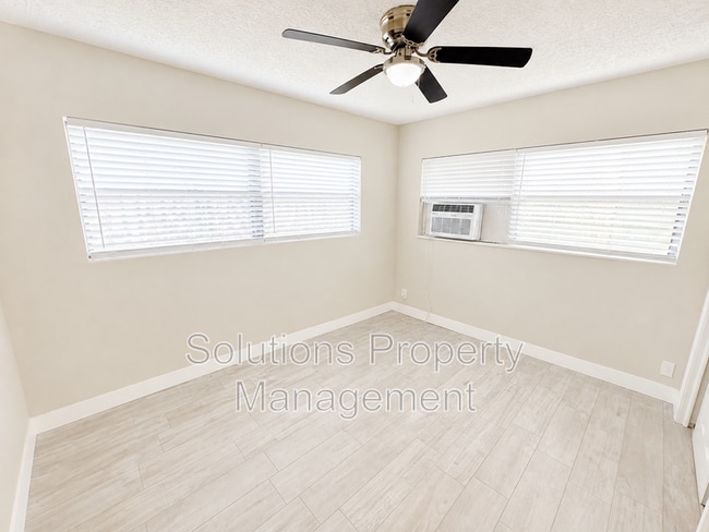 Building Photo - 1606 S Miramar Ave