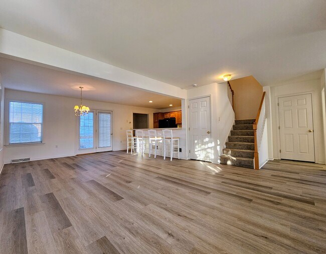 Foto del edificio - 701 Brentwood Dr