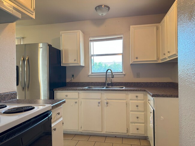 Building Photo - 1045 Vly Frg Dr