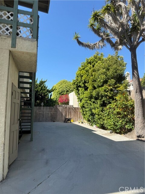 Foto del edificio - 2103 Harriman Ln