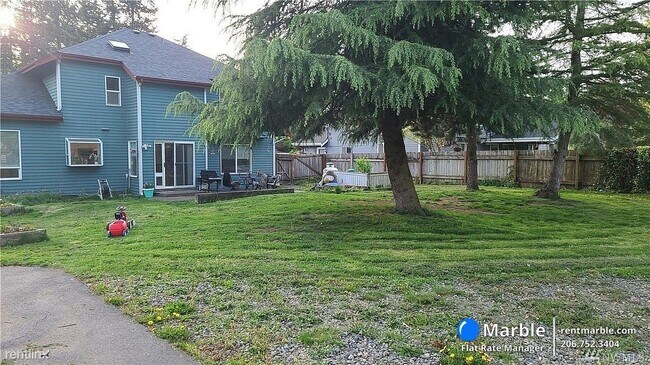 Building Photo - 3 br, 2.5 bath House - 25901 68TH Ave E
