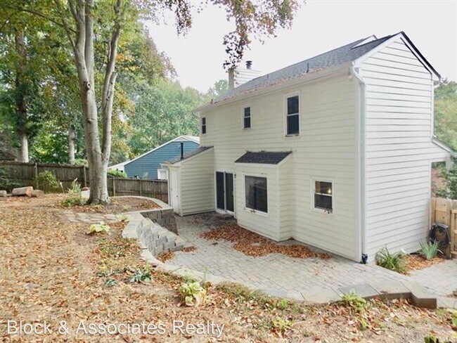 Building Photo - 3 br, 2.5 bath House - 3817 Hollycrest Court
