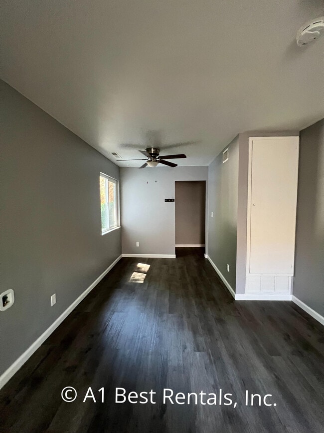 Foto del edificio - 2701 Hemminger Way