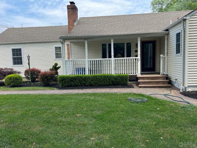 Building Photo - 550 Ryders Ln