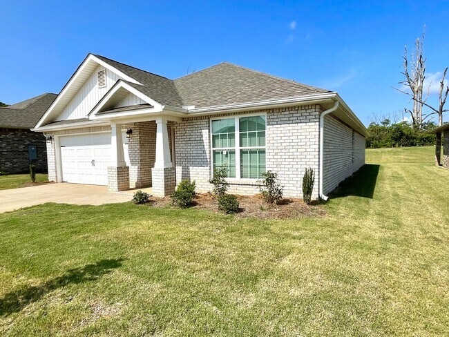 Building Photo - 12869 Tallulah Dr
